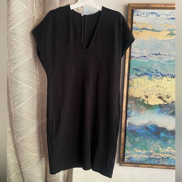 VINCE Mini Dress  Womens  Sz Small Black V Neck Pockets Cap Sleeves Bodycon - Picture 1 of 12